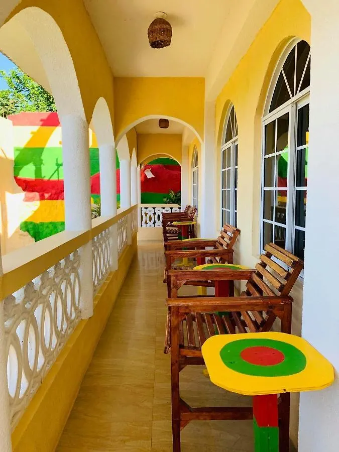 Solet'S Paradise Νεγκρίλ Πανσιόν